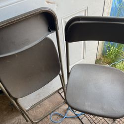 2 Plastic Chairs $5 Each 