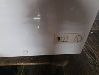 White Chest Freezer with Temperature Control