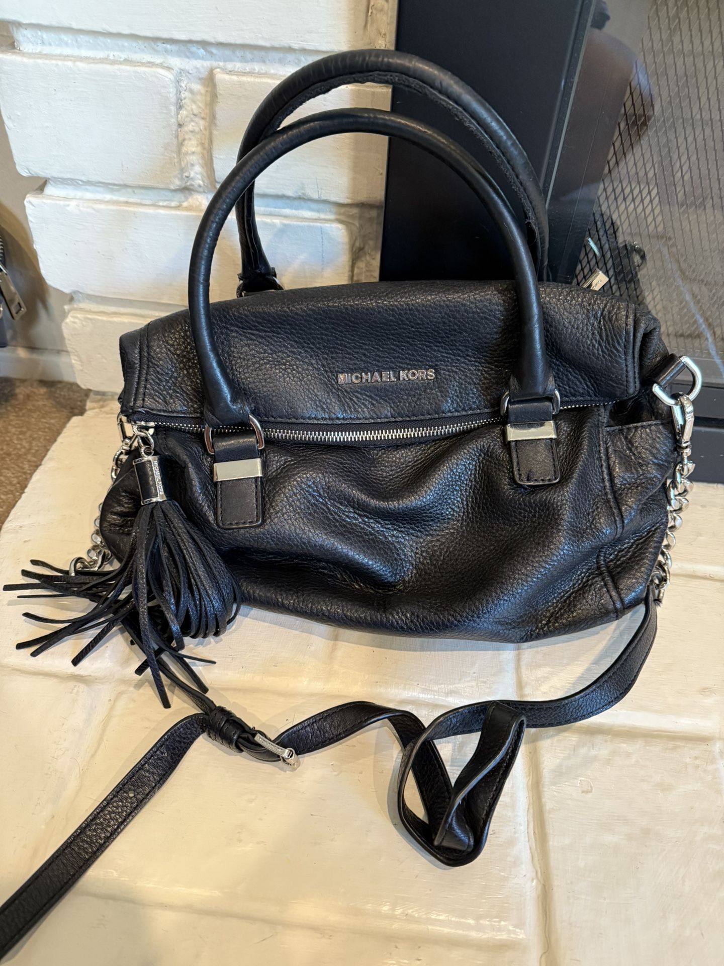 Micheal Kors Hand Bag/ Cross Body