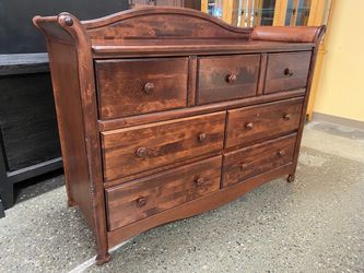 Classic Wooden 7-Drawer w/ Changing Station Top