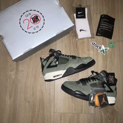 BRAND NEW JORDAN 4 UNDEFEATED!!!! 