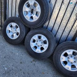 Vendo. 4  Rines De Toyota Tacoma Size 26
