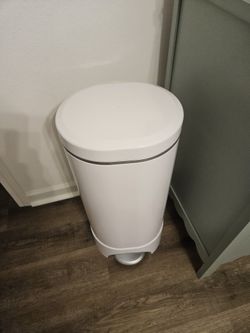 munchkin diaper pail