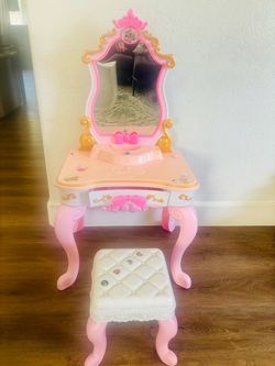 Disney Princess Dressing Table