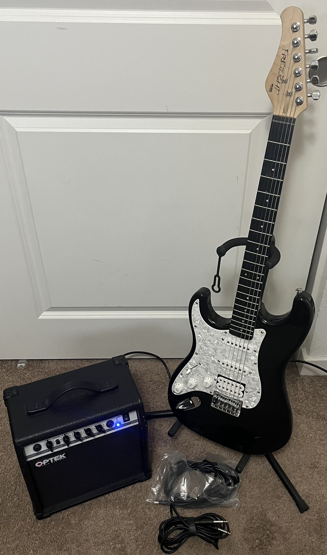 Left-handed Fretlight Stratocaster style Guitar & Practice Amp