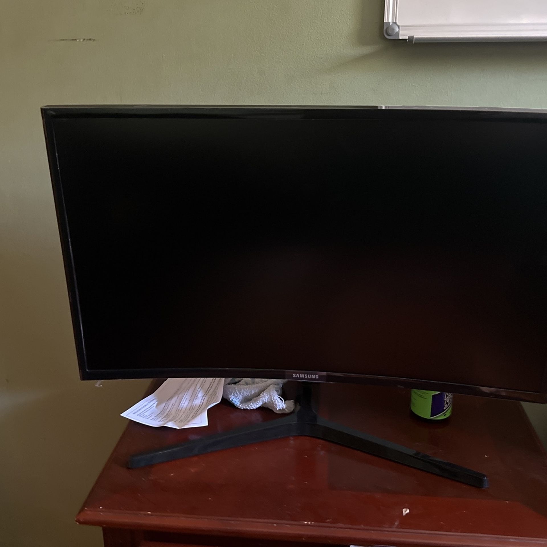 SAMSUNG 27" Class Curved 1920x1080 VGA HDMI 60hz 4ms AMD FREESYNC HD LED Monitor - LC27F396FHNXZA