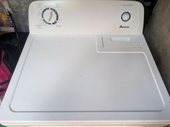 **Lightly used** 29"  Amana Electric Dryer (6.5 cu. ft)