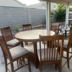 *Like New* Immaculate Brown Dining Table Set