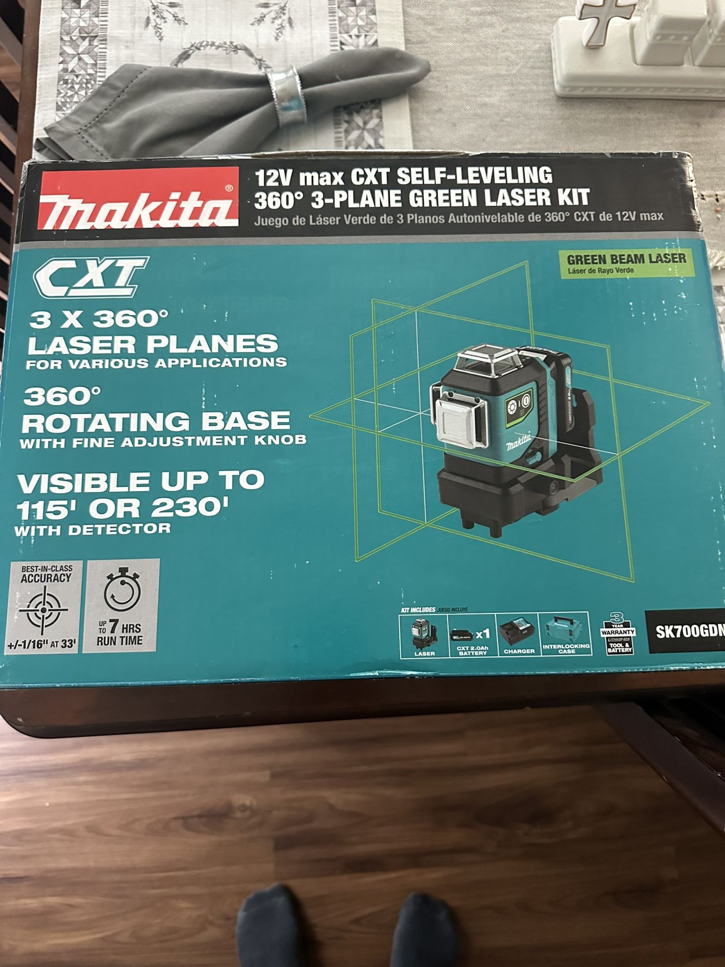 Makita 12V Max CXT Self-Leveling 360 3-Plane Green Laser Kit