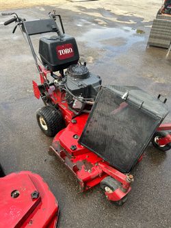Toro walk behind mower