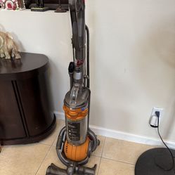 Dyson DC25 Multi Floor Ball Upright Vacuum Cleaner