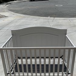 CRIB FOR SALE $65