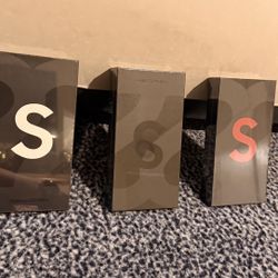 New SEALED! Factory Unlocked Samsung S22 Ultra 5G (128 Gigas )