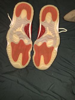 Jordan 11 retro (cherry)