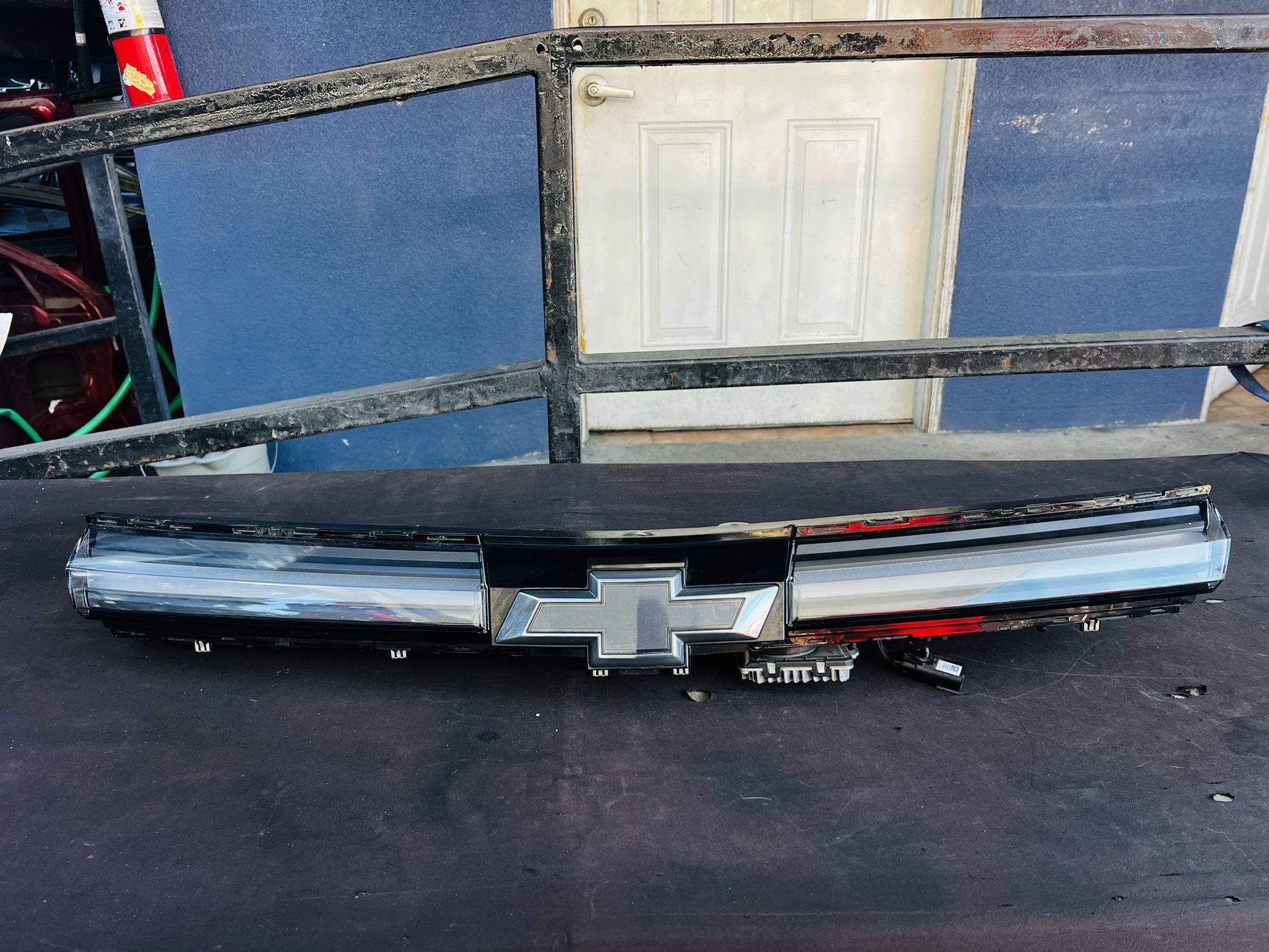 Chevrolet Blazer EV 2024-2025 Center Headlight Oem