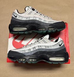 Nike Air Max 95 SE Day of the Dead Mens size 9 running shoes Rare!