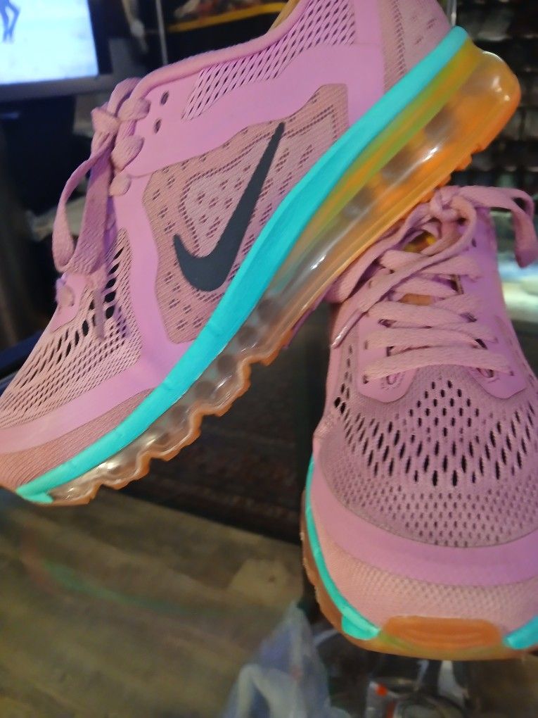 Nike Air Max Women's Sneakers Size 8.5