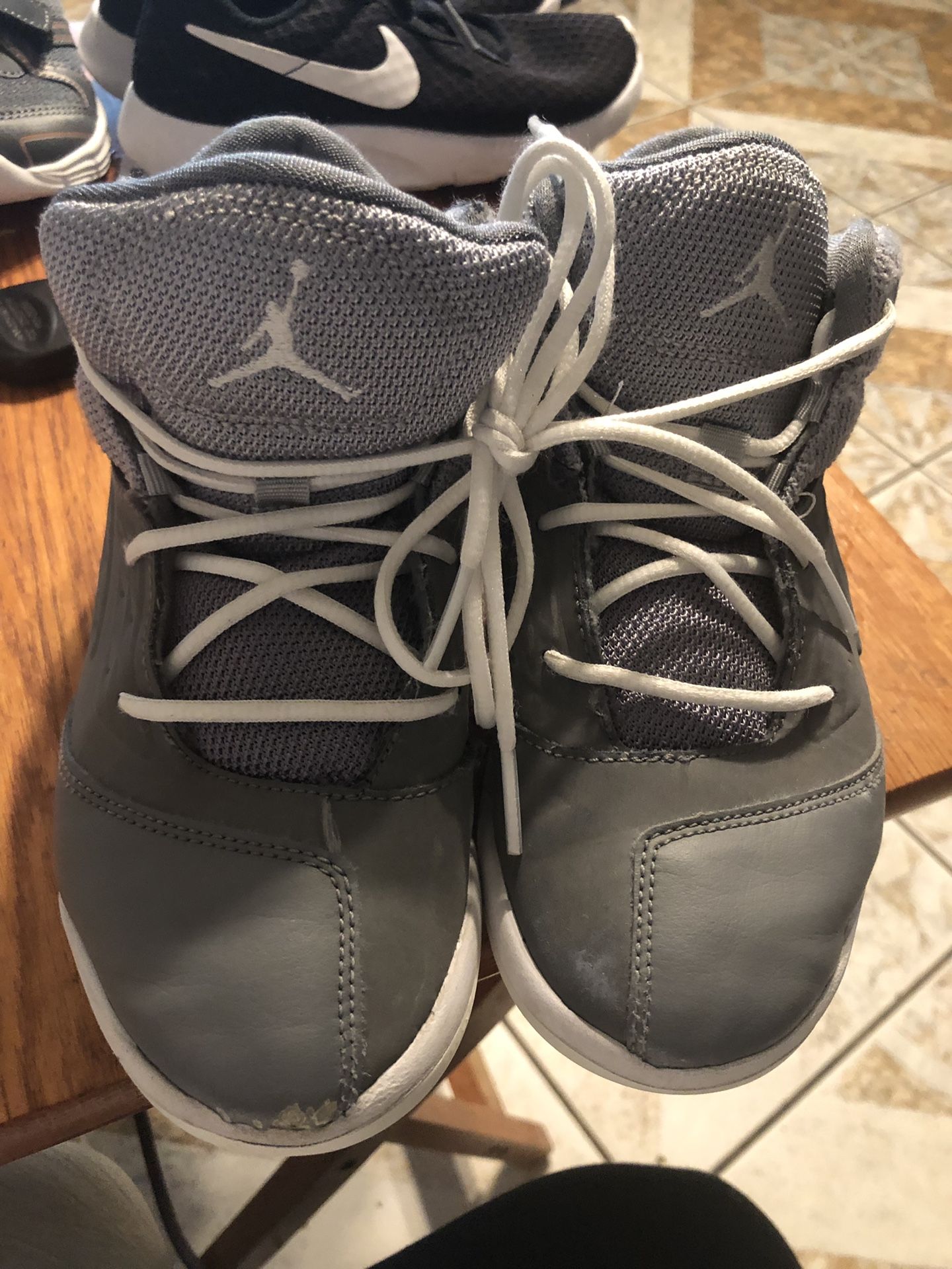 Kids Jordans Sz 2y $30