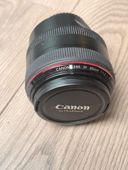 Canon EF 85mm f/1.2L II USM Lens