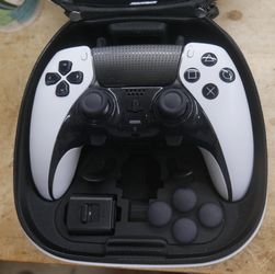 Sony PS5 DualSense Edge Wireless Controller White PlayStation 5 409B-CFIZCP1.USED. TESTED. IN A GOOD WORKING ORDER. F(contact info removed)7.