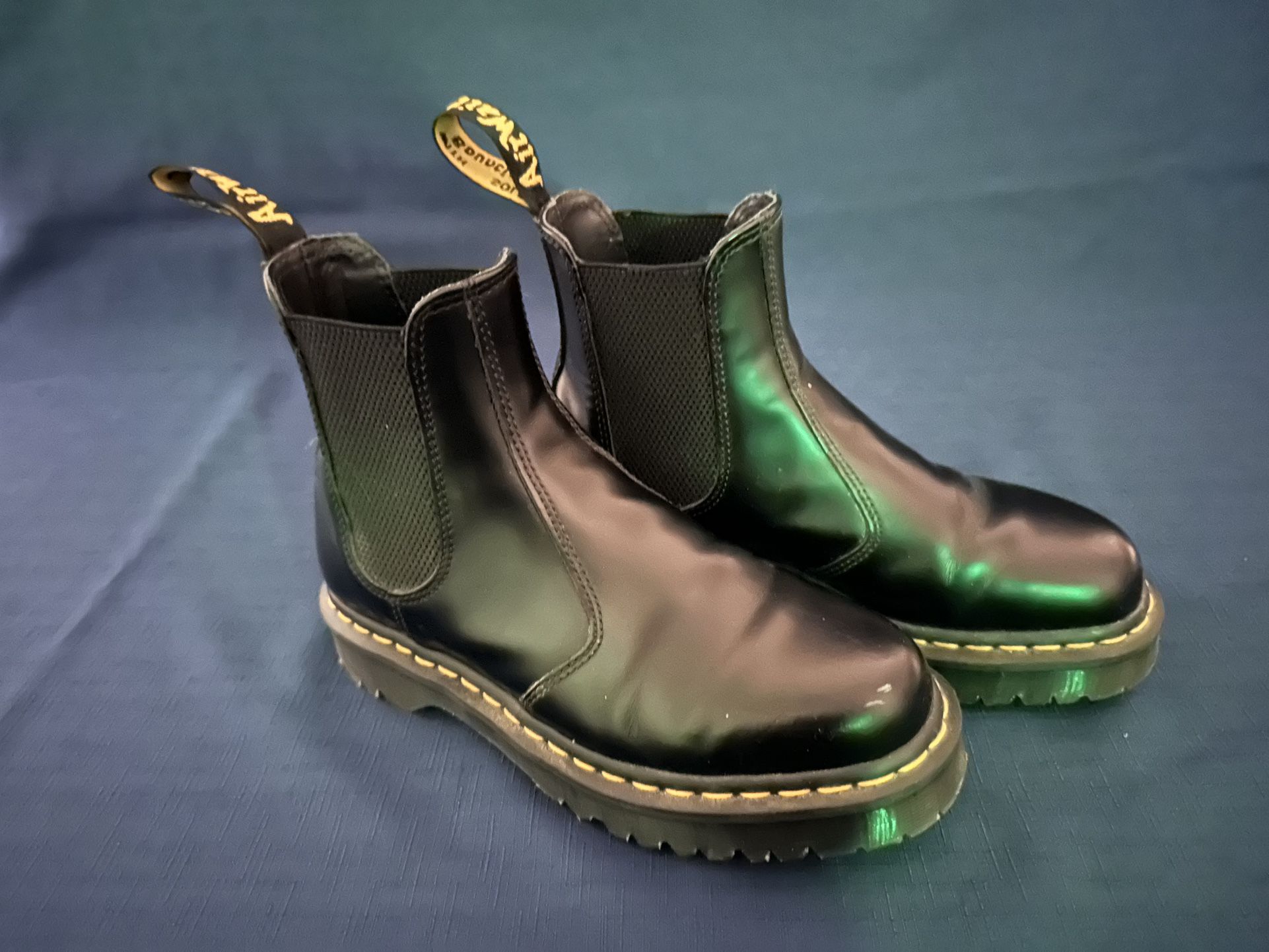Doc Martens Chelsea Boot 2976 US L 8 M 7