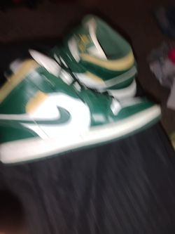 Jordan mid sonic