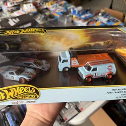 Hot Wheels Premium Gulf 4-Car Set Fleet Street McLaren F1 GT-R Ford GT-40 Supervan