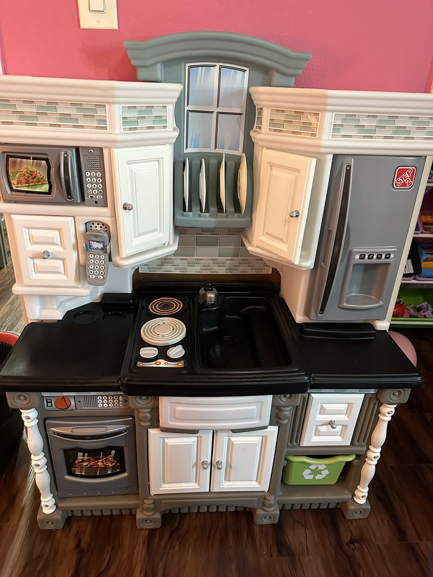 Step2 Kids Plastic Kitchen 