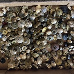 Huge vintage antique collection lot British English military uniform buttons insignia WWI WW2 WWII and newer 