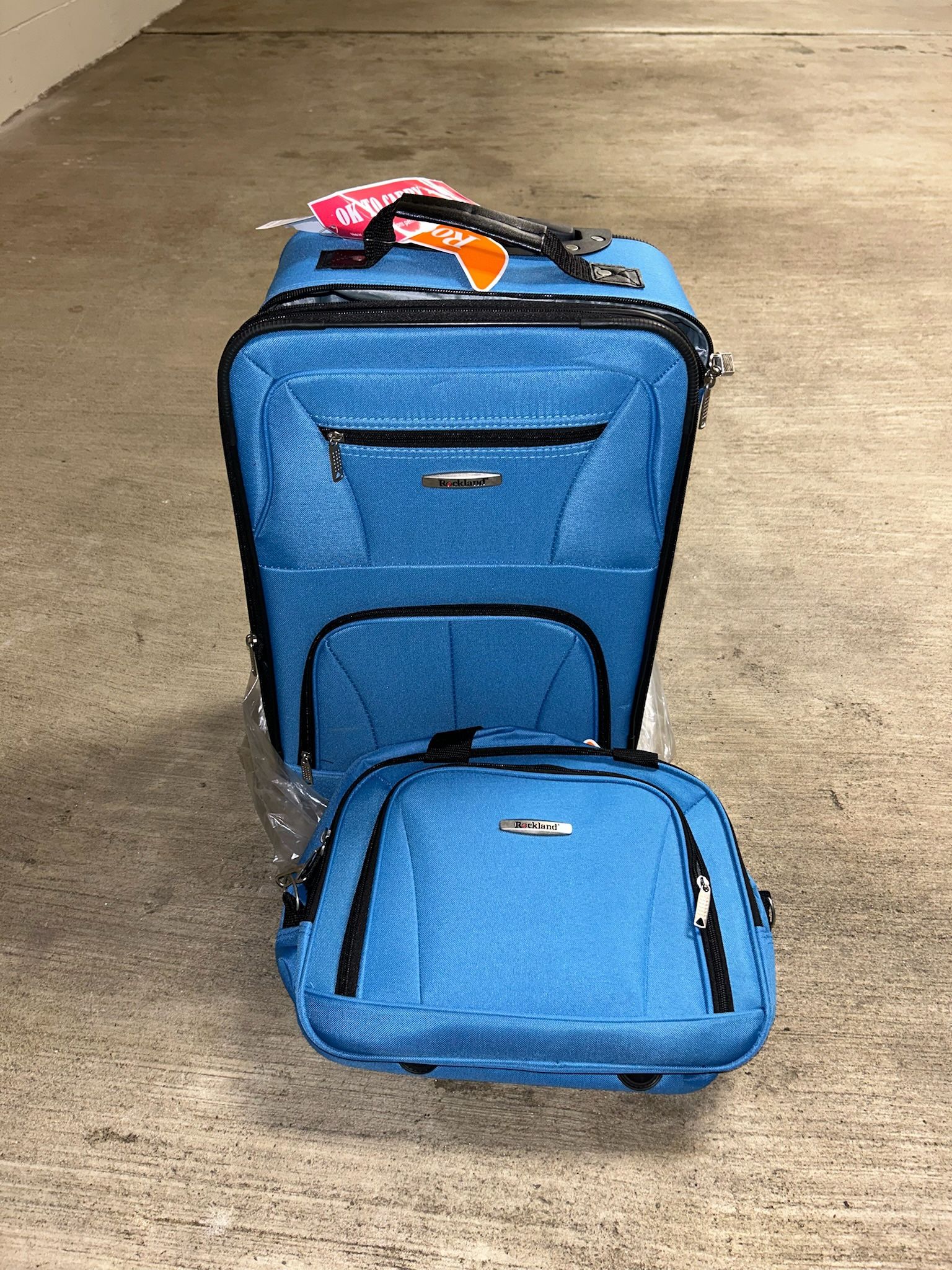 Rockland 2-Piece Luggage Set
