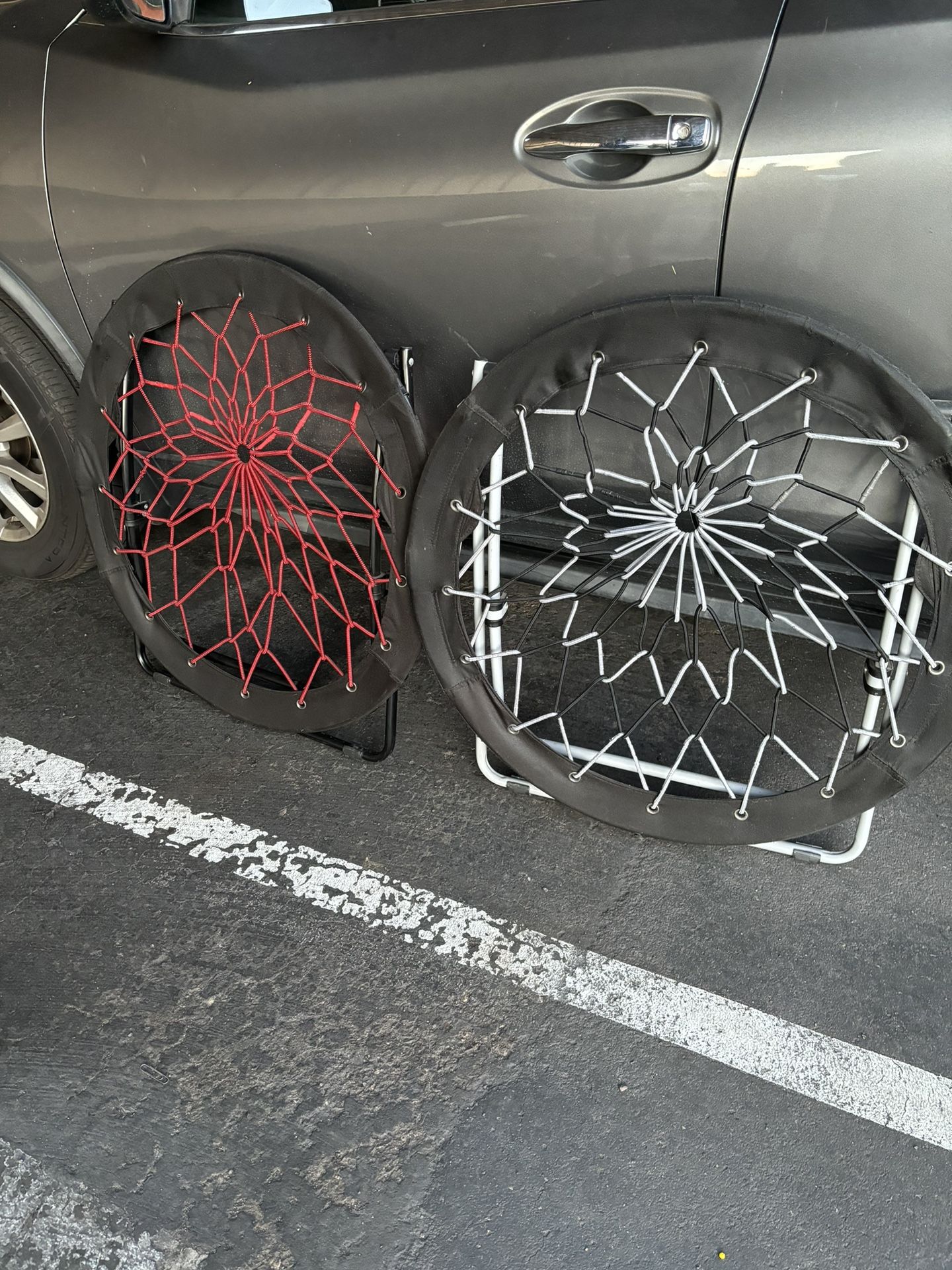 2 Bungee Chairs