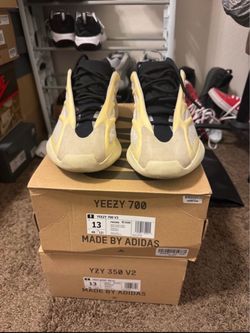 Adidas Yeezy 700 V3 Size 13