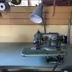 Industrial sewing machine