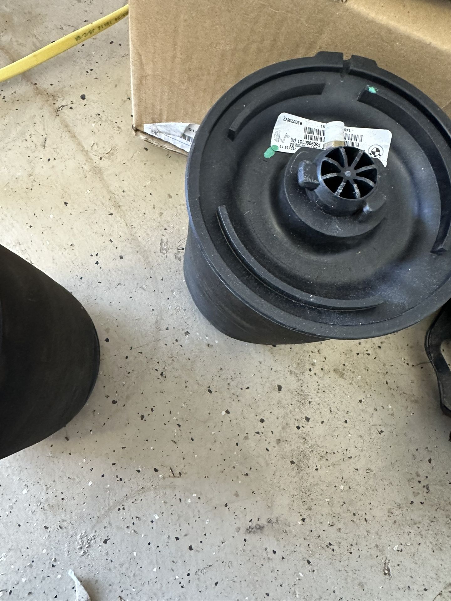 Brand New BMW Air Suspension For X5 Only 300