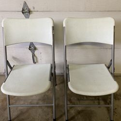 Foldable chairs