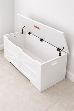 White Farmhouse Storage Bench / Storage Box