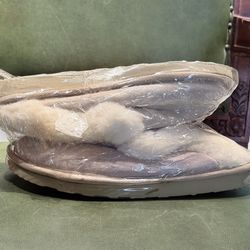 NEW, NEVER WORN Tempsoma Comfort Slip On Lined Mule Slippers Grey Suede