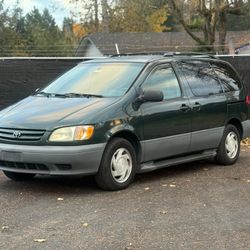 2001 Toyota Sienna