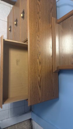 Dresser NEED GONE ASAP negotiable