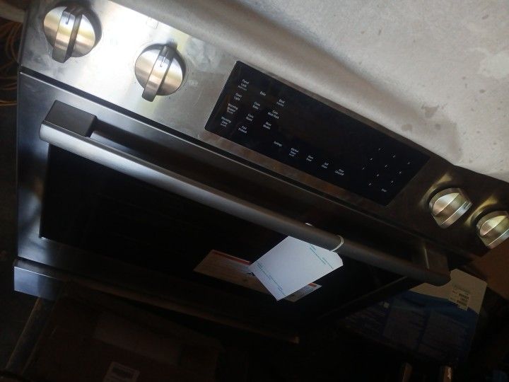 Brand New Bosch Oven 3000new