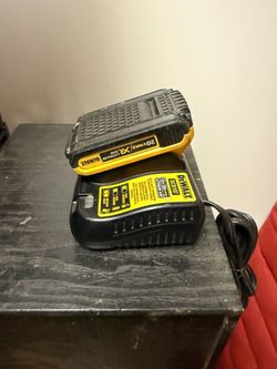 Dewalt 2ah battery/charger