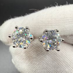 0.5 Ct Moissanite Stud Earrings