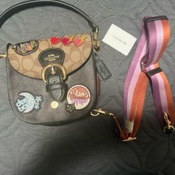 Coach Purse Kleo Shoulder Bag 17 In Colorblock Signature Canvas With Disco Patches