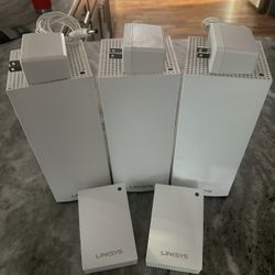 Linksys Velop MX4200 mesh WiFi router/nodes