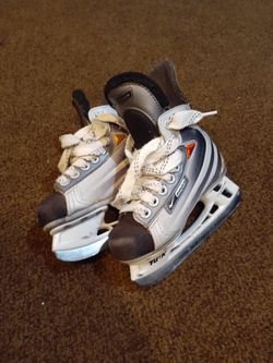 Bauer ice hockey skates