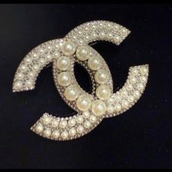 Vintage Women Brooch jewelry 