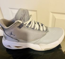 Men’s Nike Jorden Max Aura 4 ) size 12