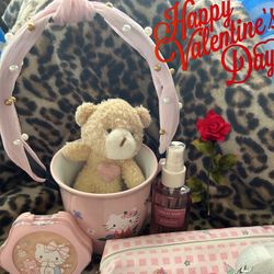 Hello Kitty Gift Set 💝$ 15