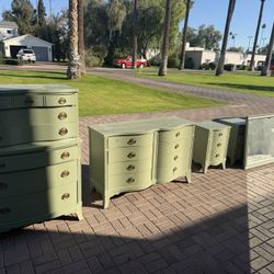 Vintage Drexel Bedroom Set