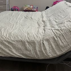 King Size Head & Foot Adjustable platform Bed with Simmons Beautyrest Mattress